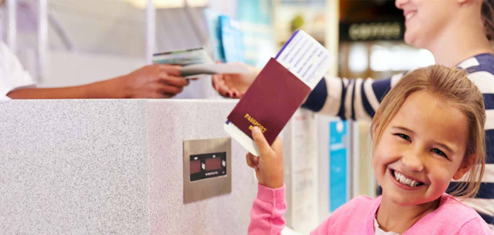 Kind anmelden, Ausweis und Kinderreisepass beantragen