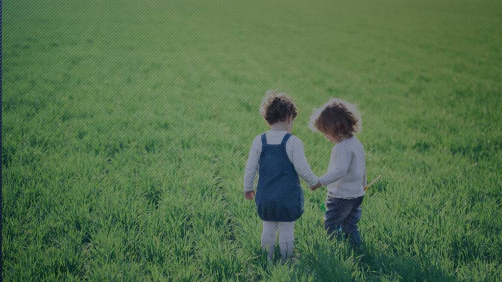 Kinder im Frühling