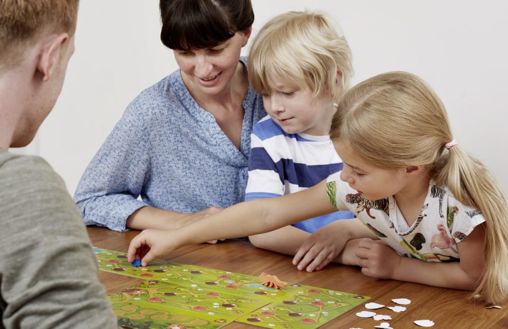 Speedy Roll (Piatnik)_Spielszene_Familie1_f2_4003_Foto_Hanna Haböck